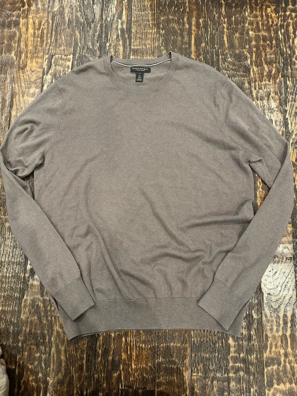 Banana Republic Men's luxury blend Crewneck Sweater in brown/grey